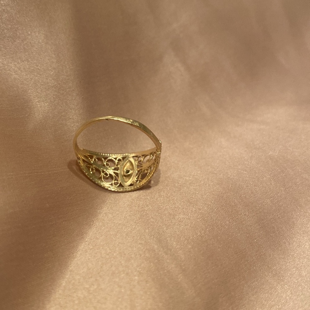 Ornate 14K Solid Gold Filigree Ring with Vintage Design - Picture 2 of 6
